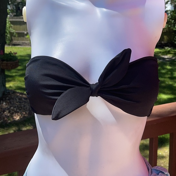 Victoria's Secret Other - ☀️Victoria secret black strapless with padding